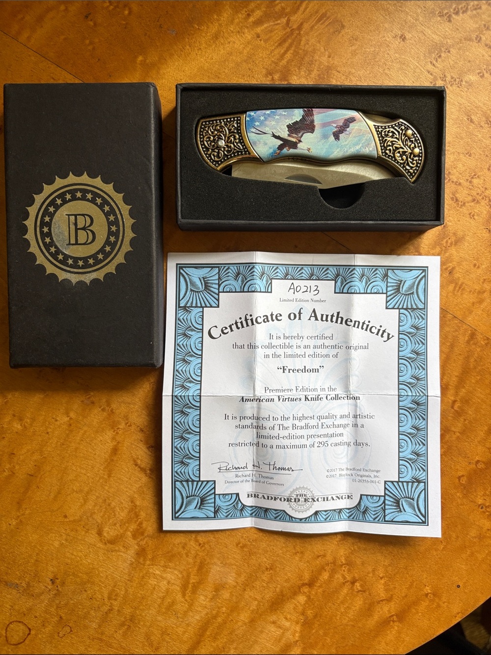 Bradford Exchange 'Freedom' Collectible Folding Knife - Blue & Gold